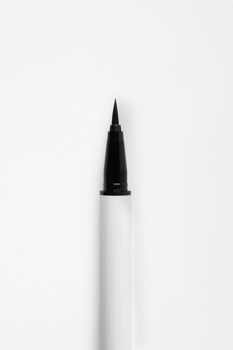 LIQUID EYELINER - PRECI-EYES
