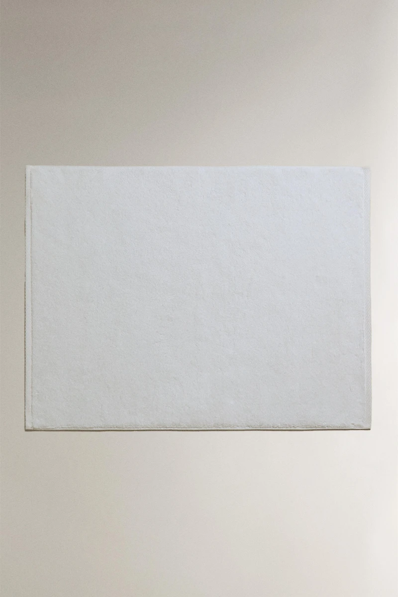 EXTRA SOFT NON-SLIP BATH MAT