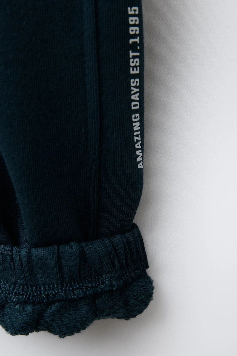 TEXT FLEECE JOGGER PANTS