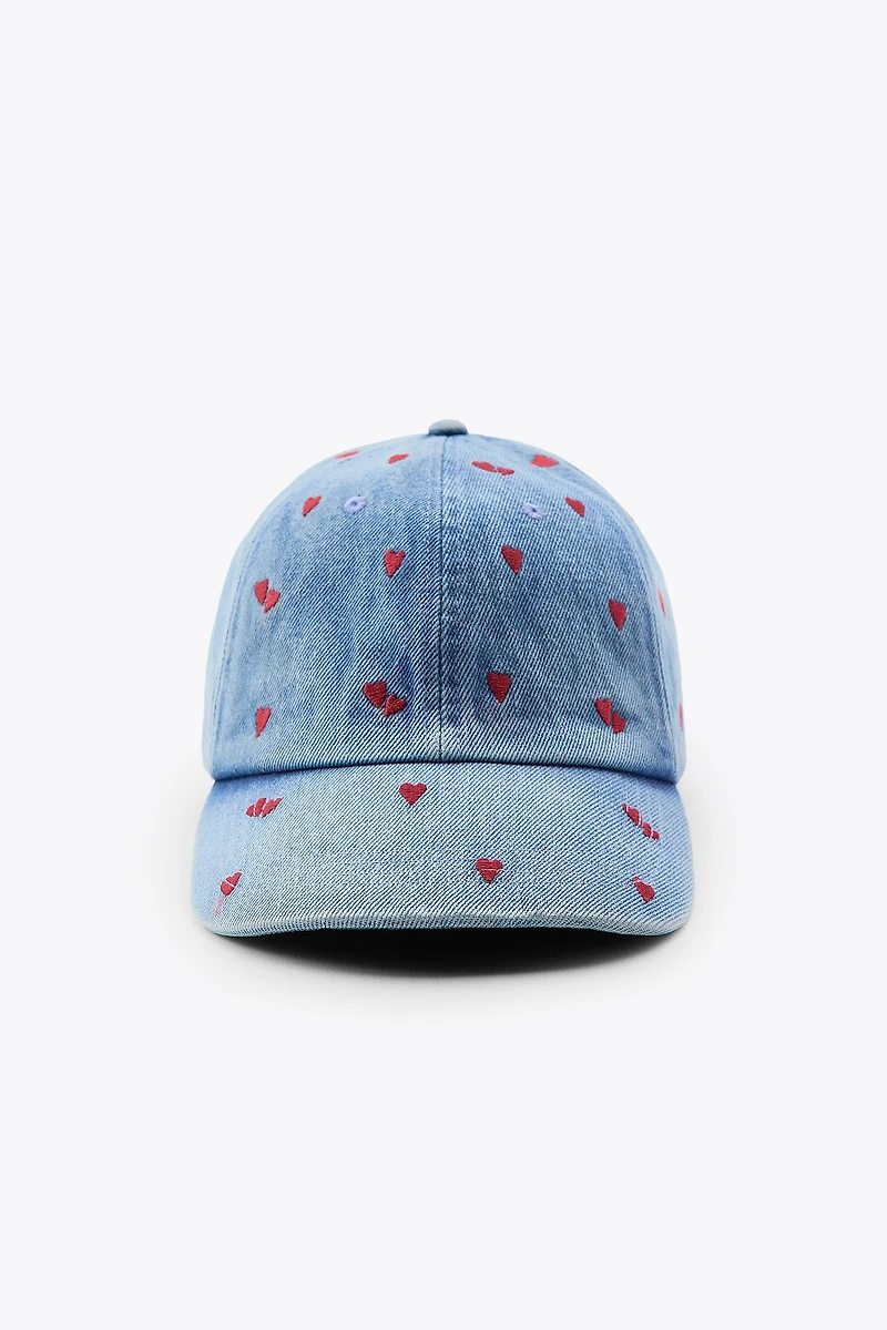 CASQUETTE EN DENIM BRODERIES CŒURS