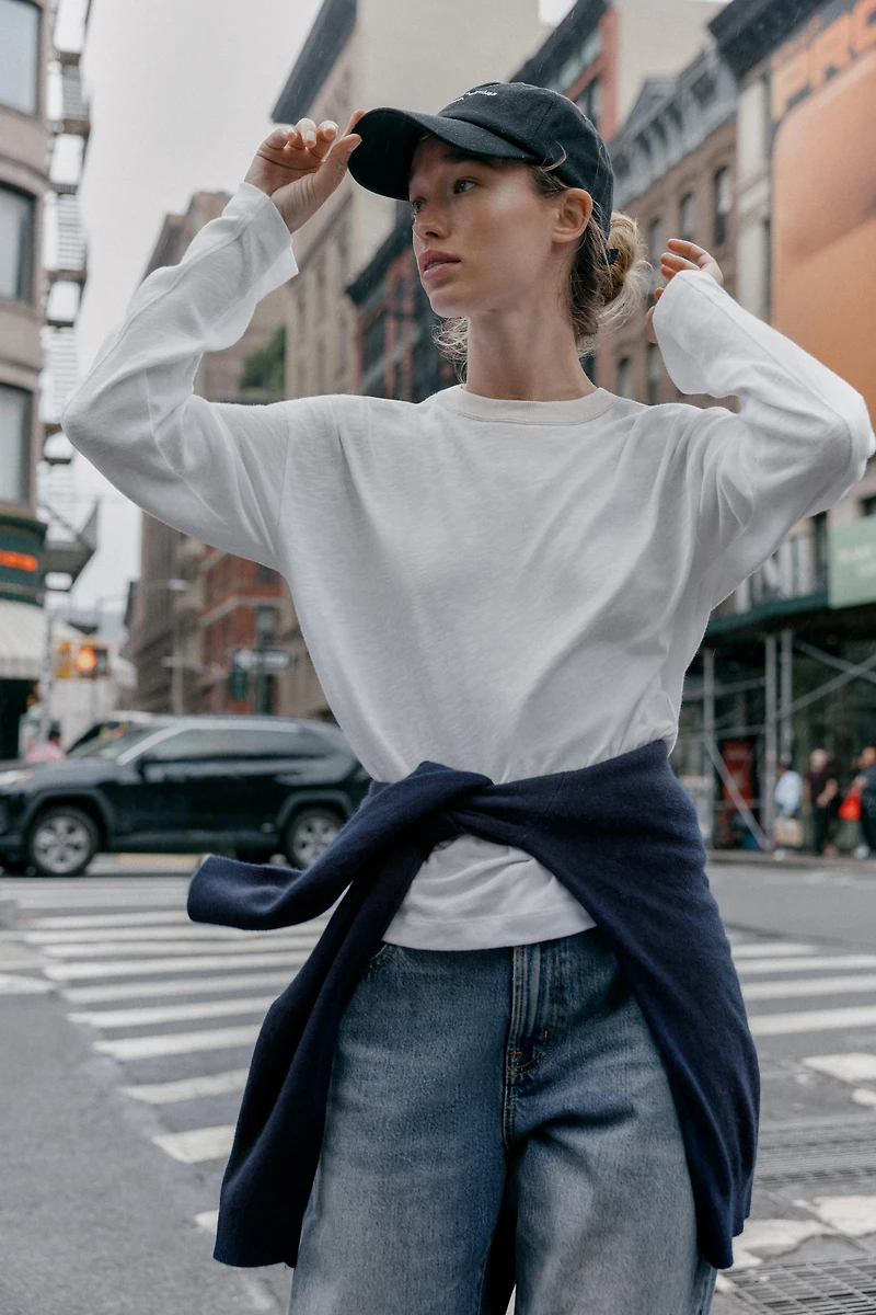 CONTRAST COLLAR T-SHIRT
