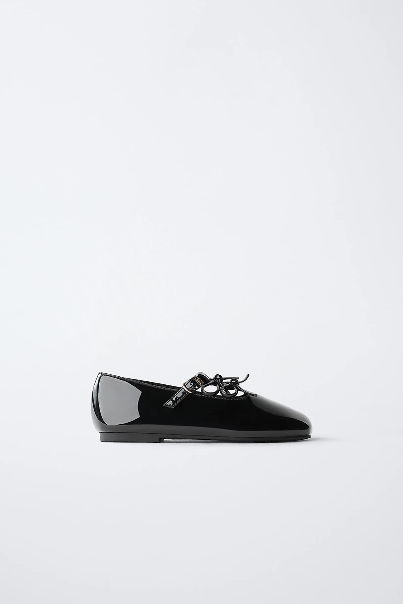 PATENT LEATHER BALLET FLATS WITH BOWS