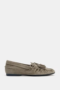 SPLIT LEATHER TASSEL LOAFERS