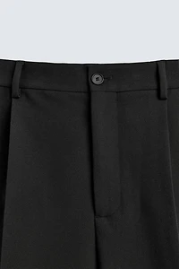 CROPPED PLEATED WIDE FIT PANTS