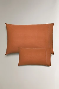 KIDS’ DYED PILLOWCASE