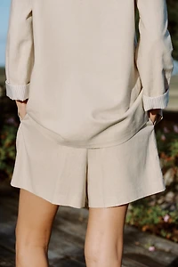 HIGH-WAISTED LINEN SHORTS