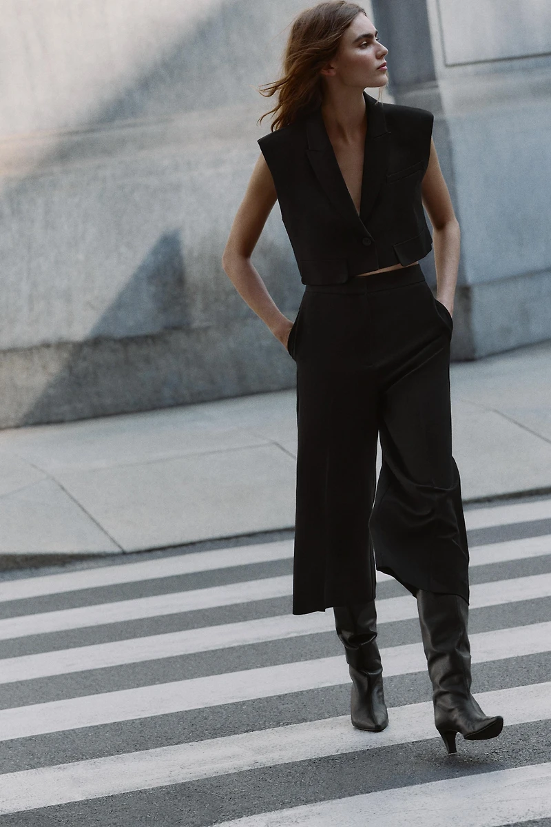 SHOULDER PAD SHORT VEST