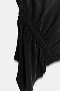 SLEEVELESS RUCHED TOP