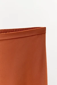 PANTALON SATINÉ BRODERIES