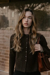 GILET EN MAILLE AVEC BOUTONS BOULES