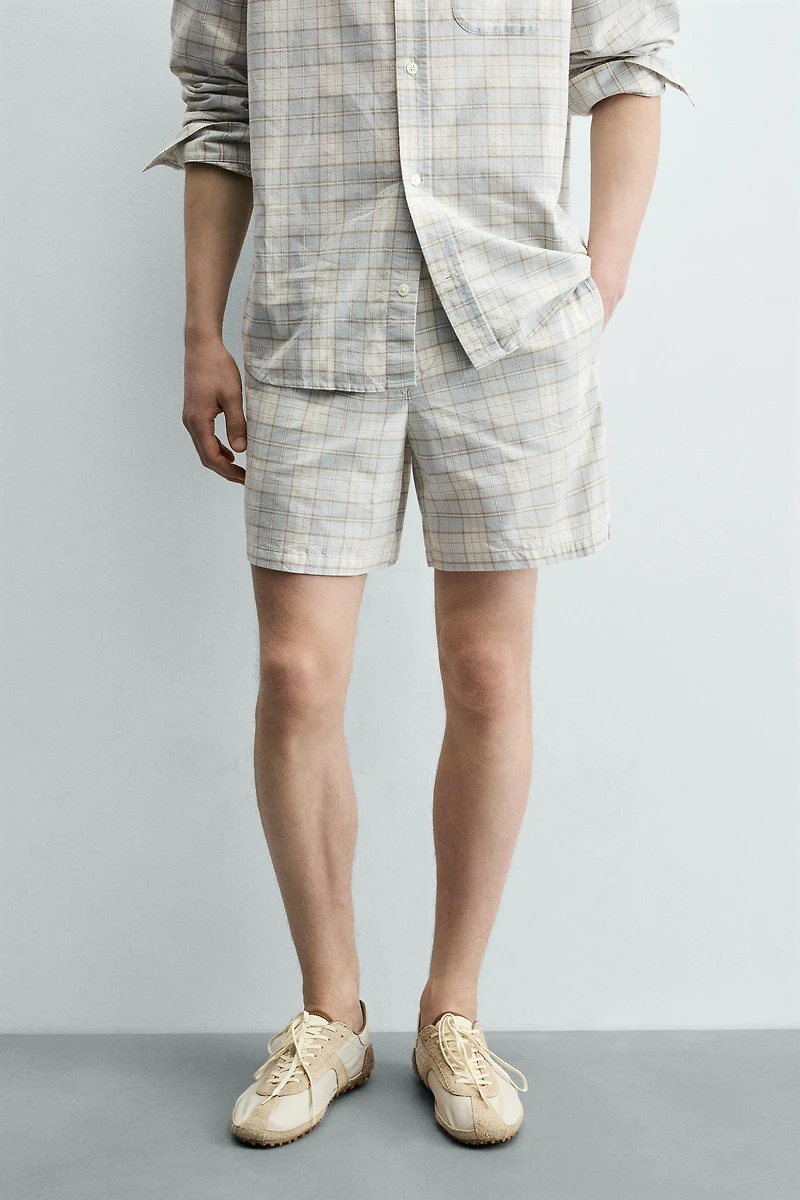 REGULAR FIT PLAID SHORTS