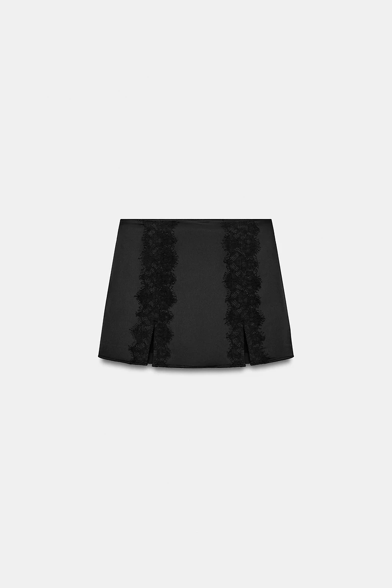 LACE VENTED SKORT