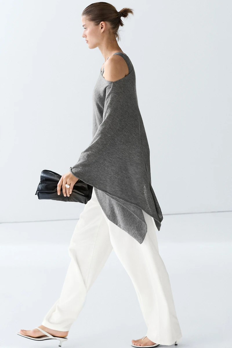 Fine knit cape