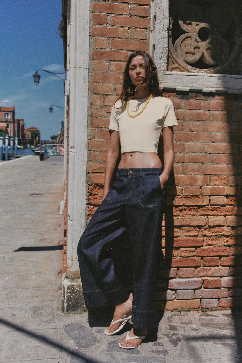 SHORT SLEEVE CROP TOP