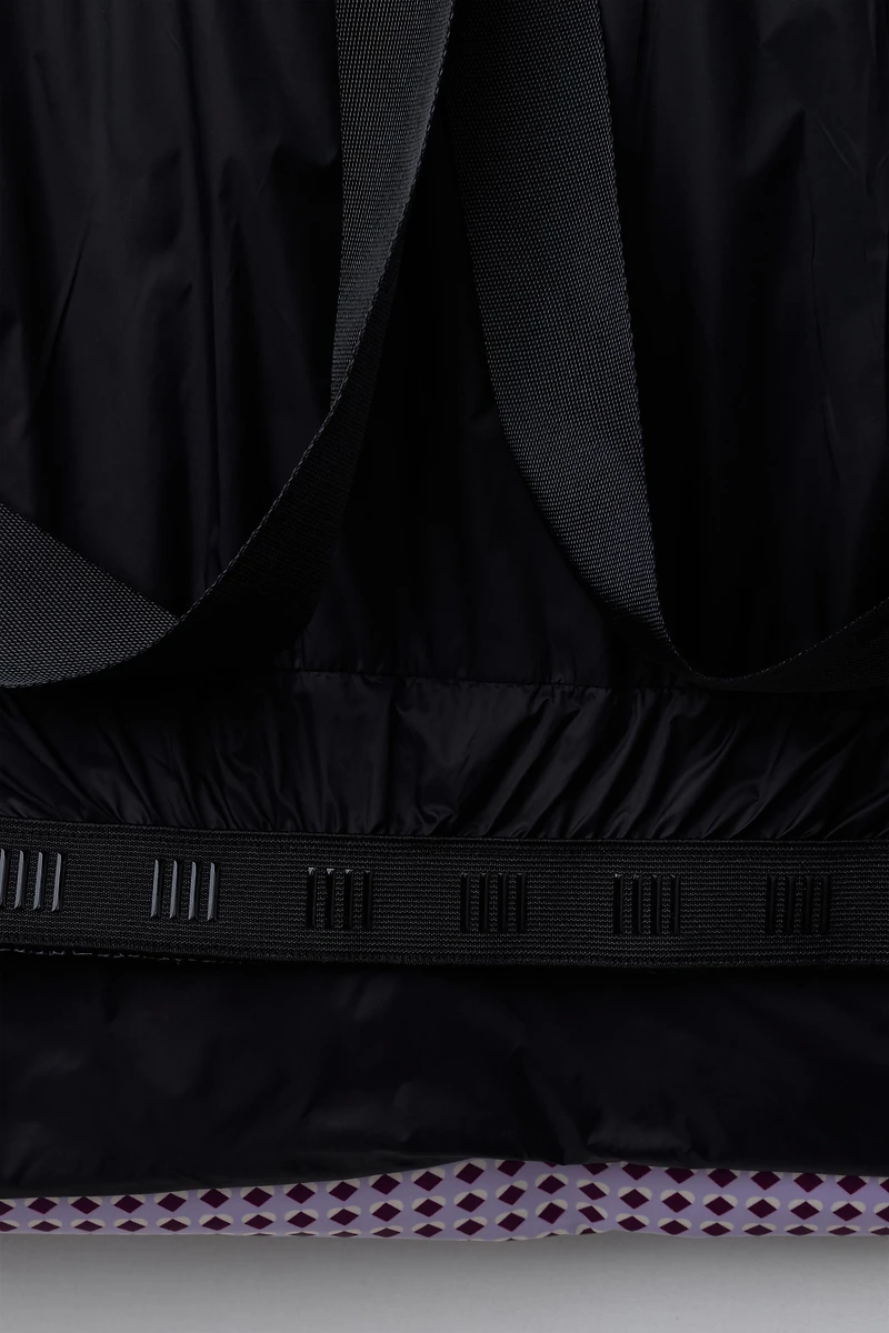 DOUDOUNE 80% DUVET ET 20% PLUMES IMPRIMÉ GÉOMÉTRIQUE WATER RESISTANT COUPE-VENT SYSTÈME RECCO® COLLECTION SKI