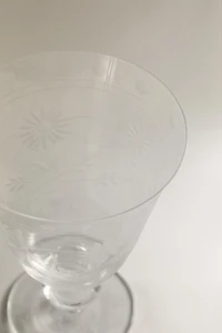 ENGRAVED WINE GLASS