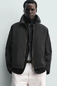 CONTRAST COLLAR OVERSHIRT
