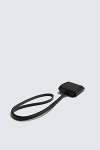LEATHER HEADPHONE HOLDER WITH PENDANT