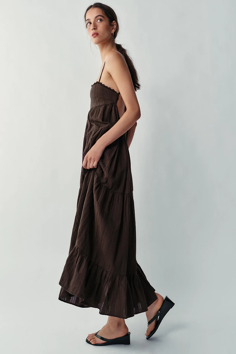 ROBE LONGUE À EMPIÈCEMENTS