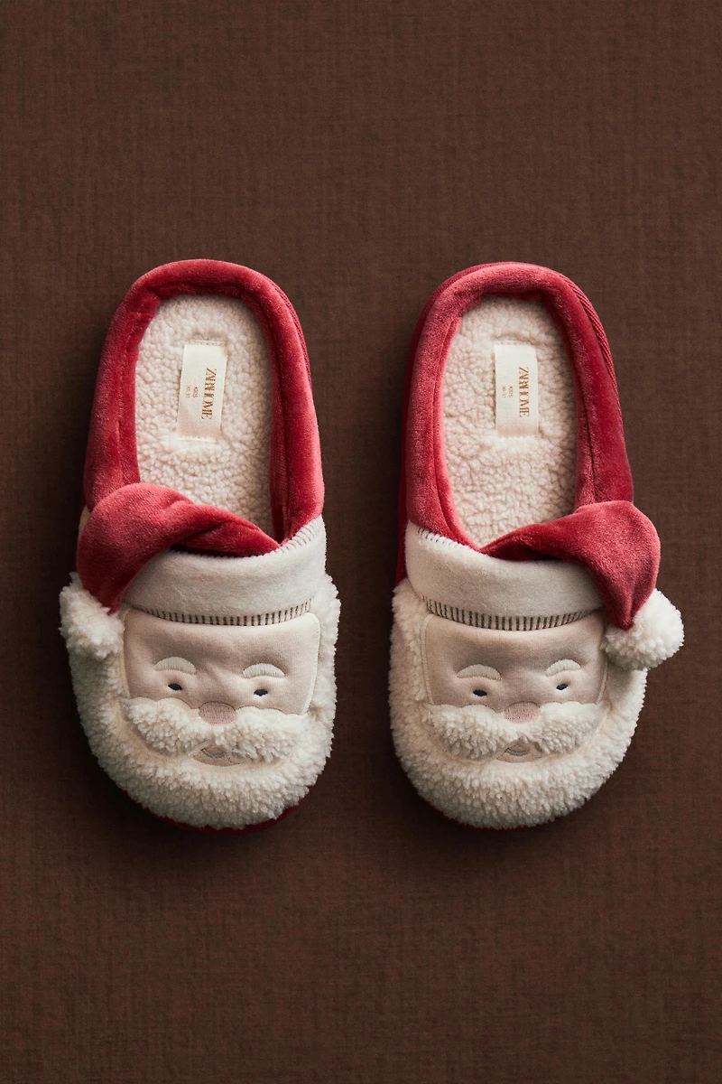 CHILDREN'S CHRISTMAS SANTA CLAUS SLIPPERS
