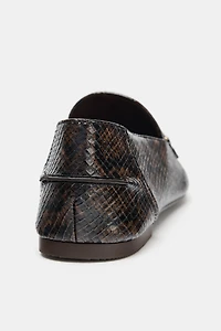 EMBOSSED BUCKLE LOAFERS