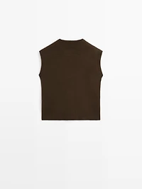 Crew neck knit vest