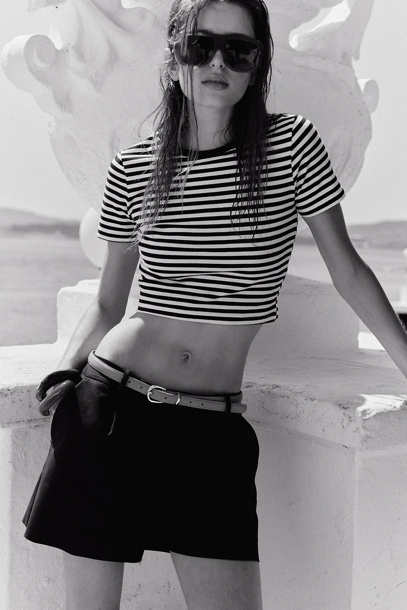 CROPPED STRETCH T-SHIRT