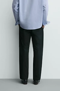 PANTALON STRUCTURÉ À PLIS