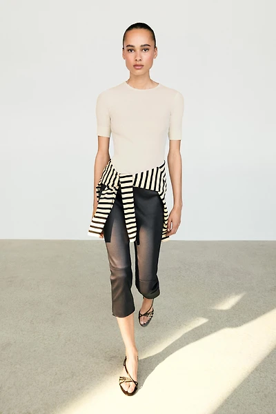 Pantalon capri en cuir