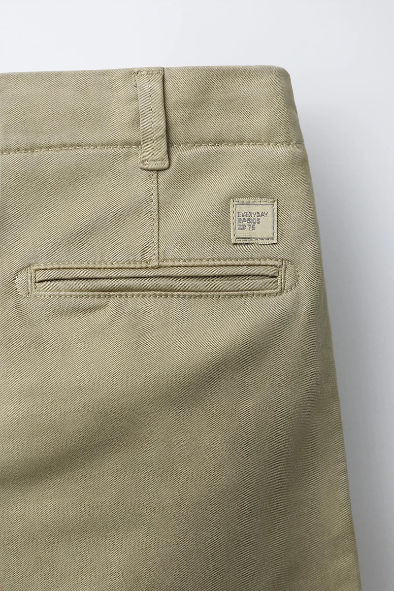 BASIC CHINO PANTS