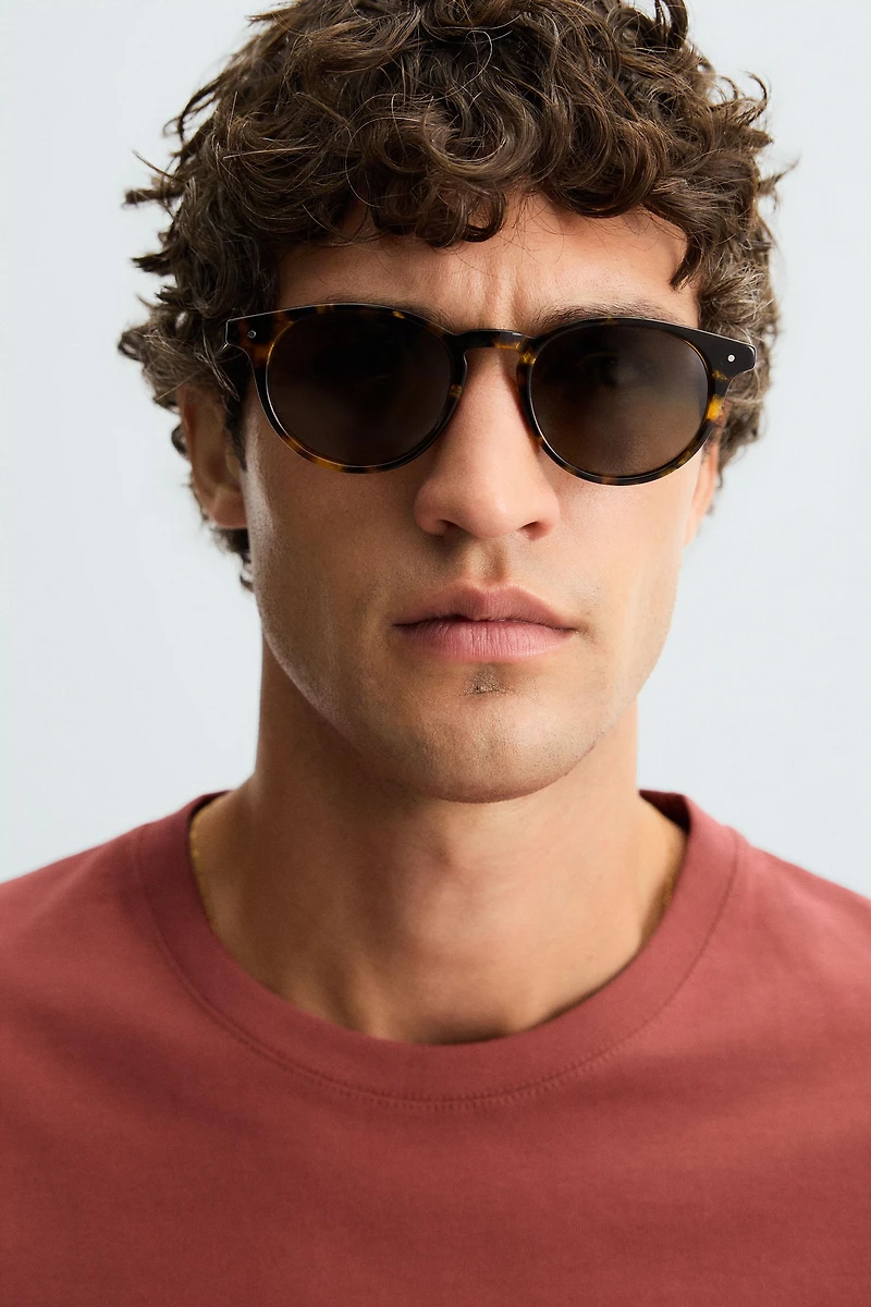 BASIC MEDIUM WEIGHT T-SHIRT