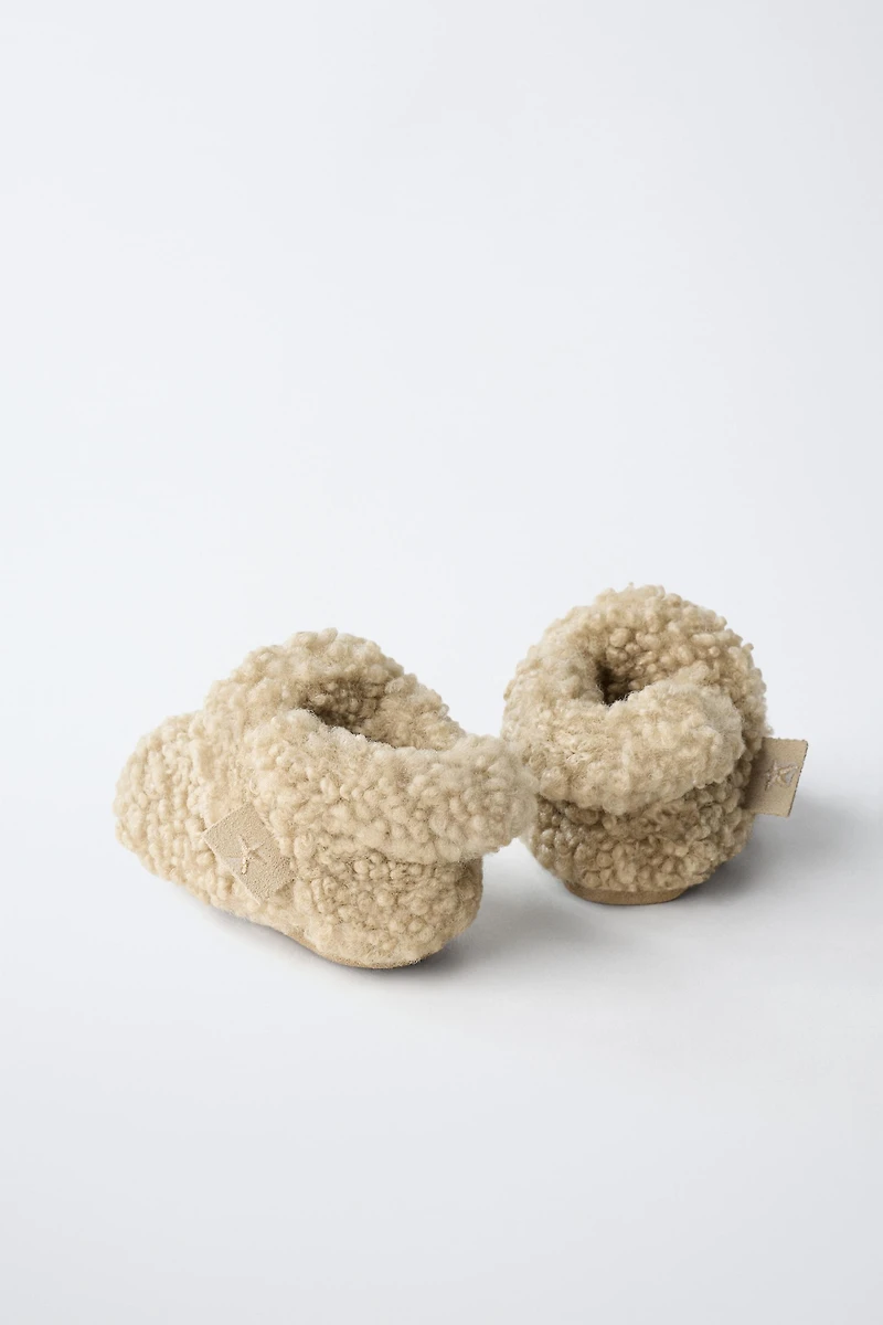 FLEECE BOOTS