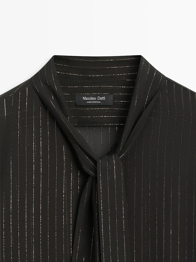 Flowing shirt with scarf collar