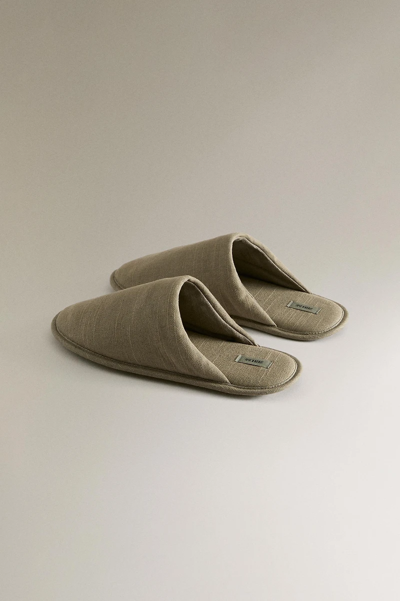 LINEN SLIPPERS