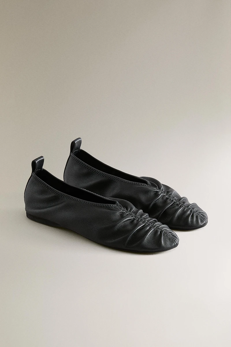 PLEATED LEATHER BALLET FLATS