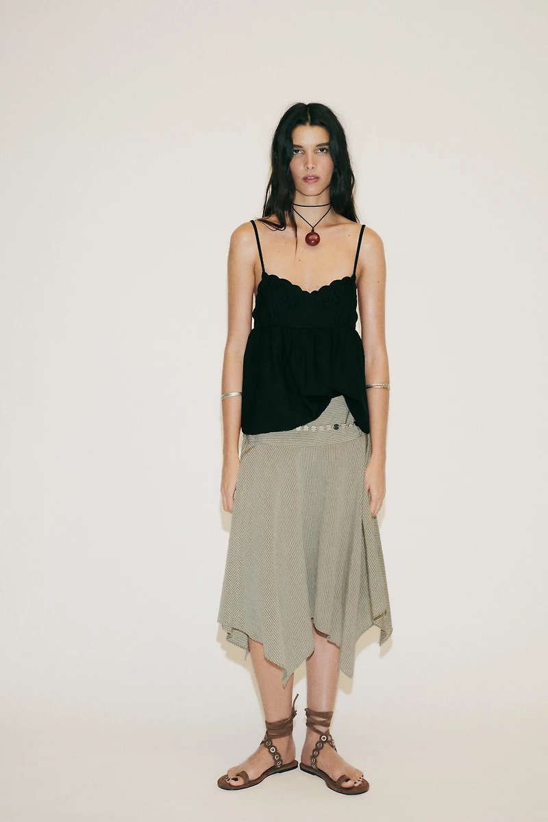 EMBROIDERED TOP