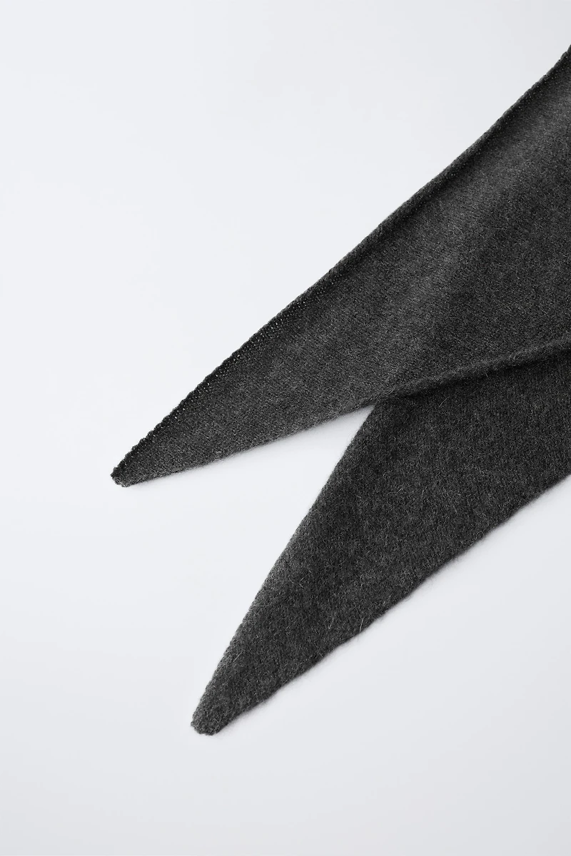 FOULARD TRIANGULAIRE 100 % CACHEMIRE