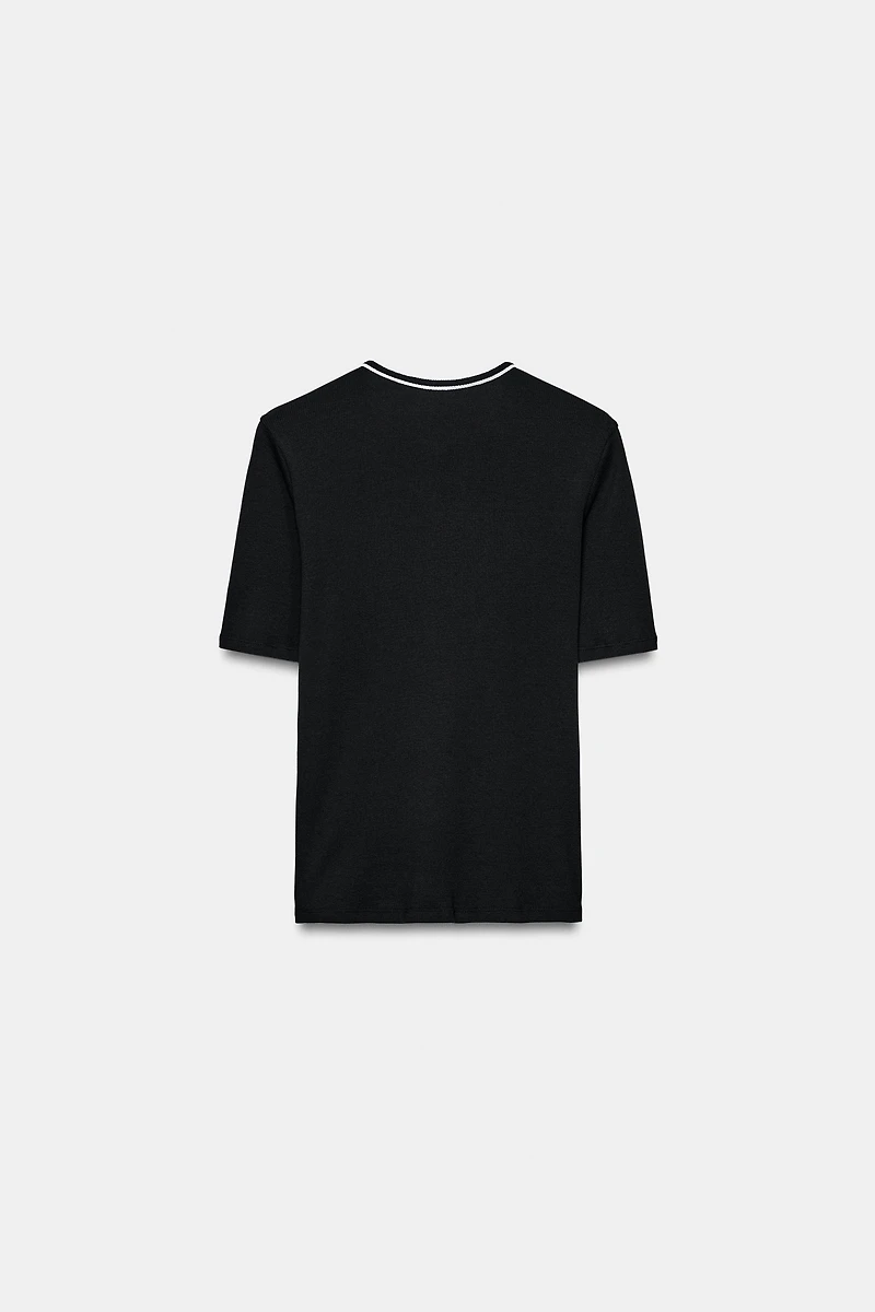 CONTRAST TRIM T-SHIRT