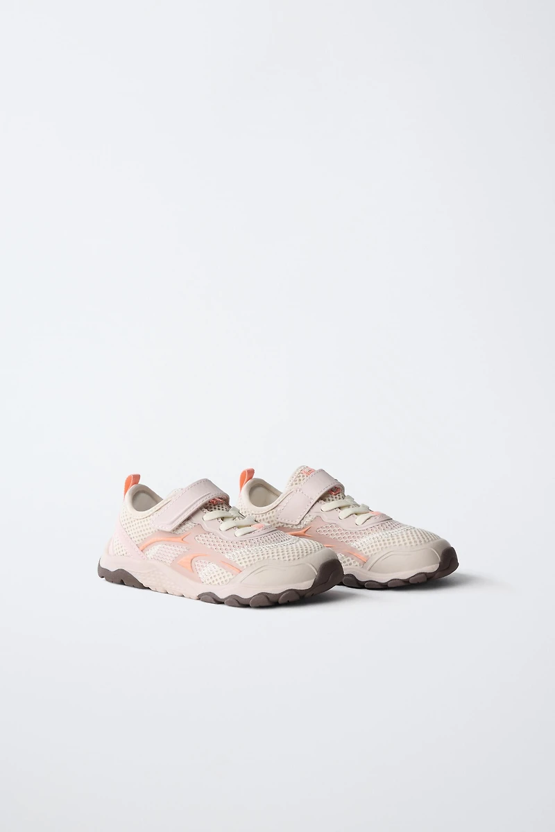 BAREFOOT SNEAKERS