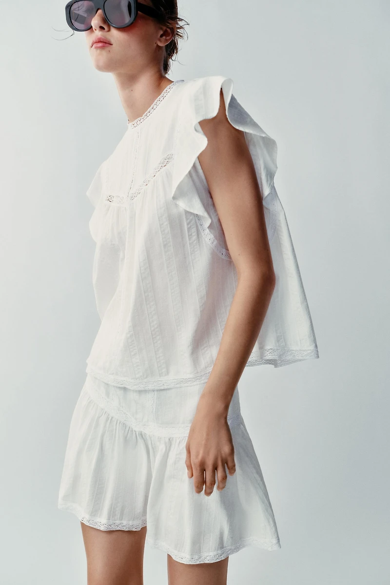 JUPE-PANTALON ROMANTIQUE À ENTRE-DEUX