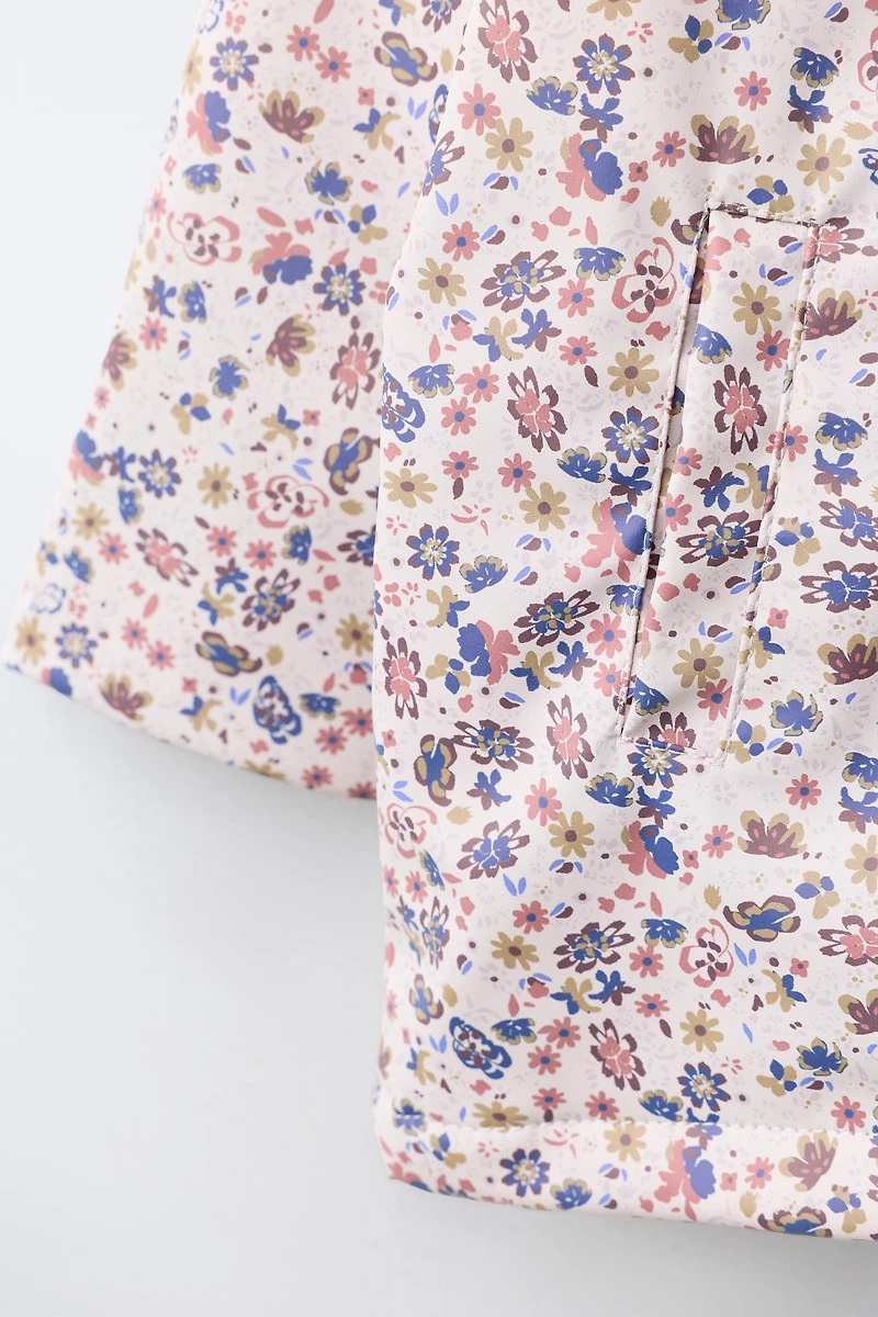 WATER-RESISTANT FLORAL RUBBERIZED RAINCOAT