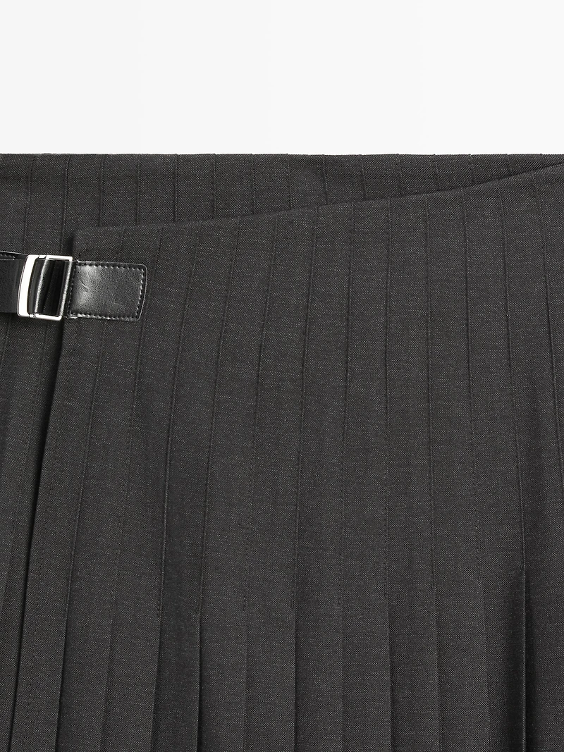 Pleated midi skirt with appliqué