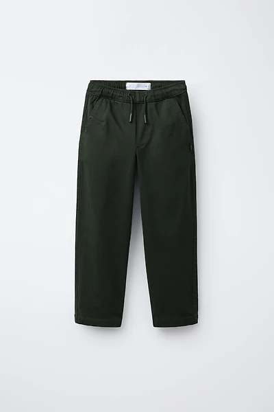 PANTALON CHINO BASIQUE ÉTIQUETTE