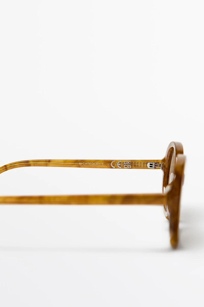 Oval sunglasses