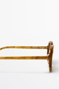 Oval sunglasses
