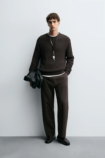 RIBBED TEXTURED SWEATER