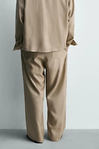 FLOWY PLEATED PANTS