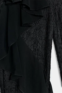 PANTALON EN DENTELLE À VOLANTS