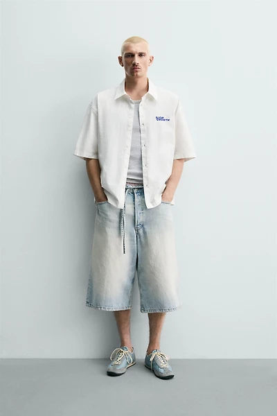 CHEMISE LAVÉE À IMPRIMÉS GRAPHIQUES