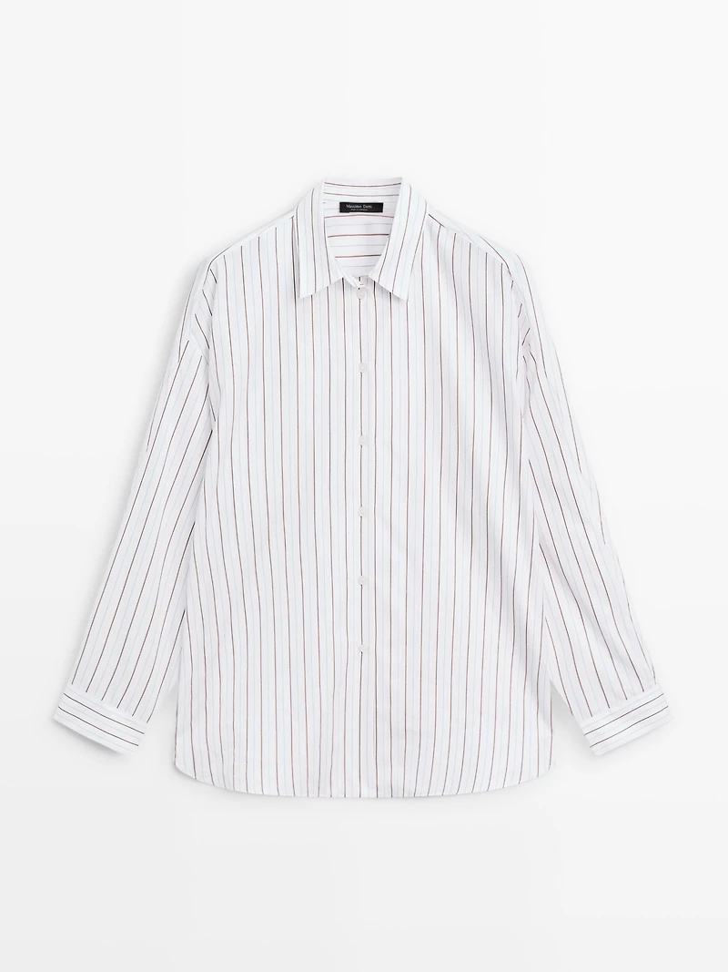Loose-fitting striped shirt